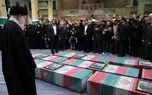 رهبر انقلاب در حسینیه امام خمینی بر پیکر هفت شهید راه قدس نماز اقامه...